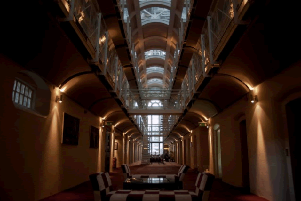hotel prigione
