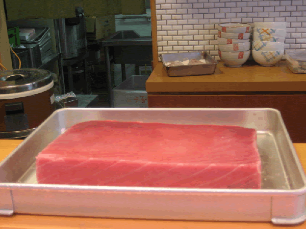 Tonno falso al ristorante nel 59% dei casi 