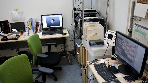 Clone Factory, il negozio per farsi clonare (foto: Culture Japan)